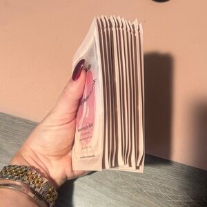 grace & stella Pink Skincare Mask